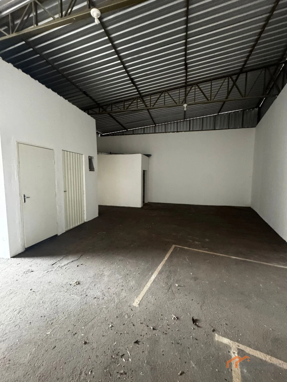 Imagens do imóveis BARRACÃO 180m²