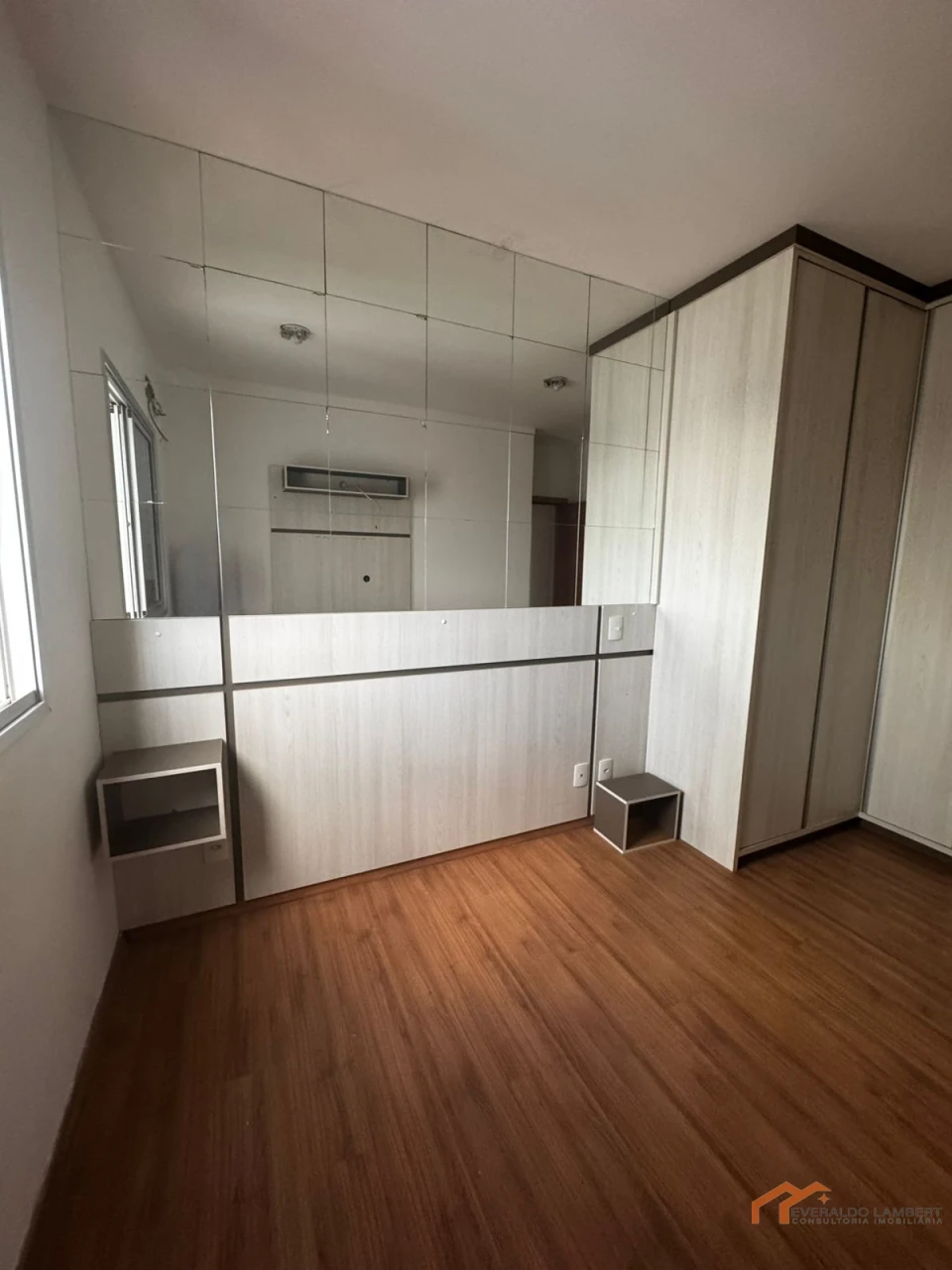 Imagens do imóveis APARTAMENTO ED. ACQUAROYAL |