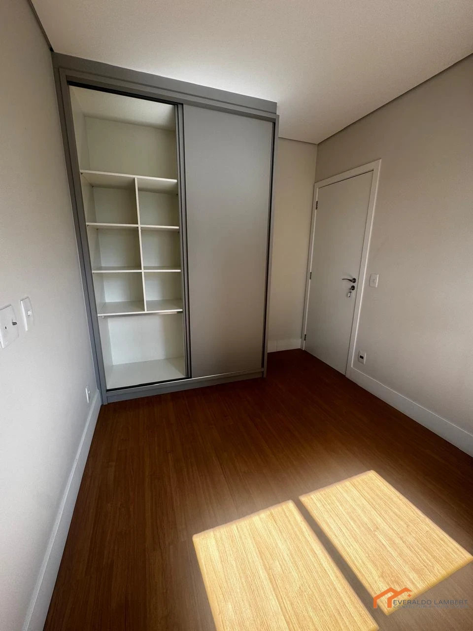 Imagens do imóveis APARTAMENTO ED. CHELSEA TOWER | CONST. VECTRA.