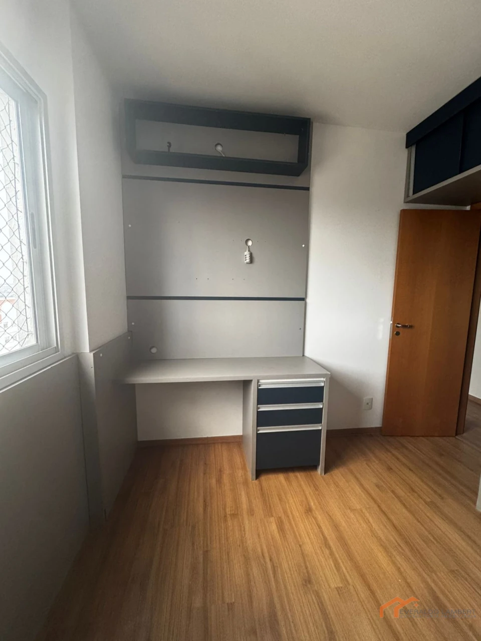 Imagens do imóveis APARTAMENTO ED. ACQUAROYAL |