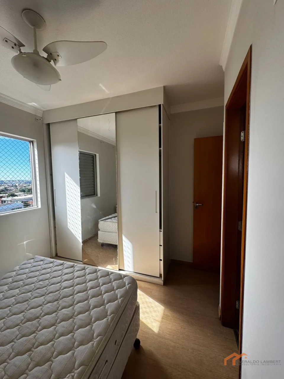 Imagens do imóveis APARTAMENTO ED. NOVITA | MOBILIADO - CENTRO.