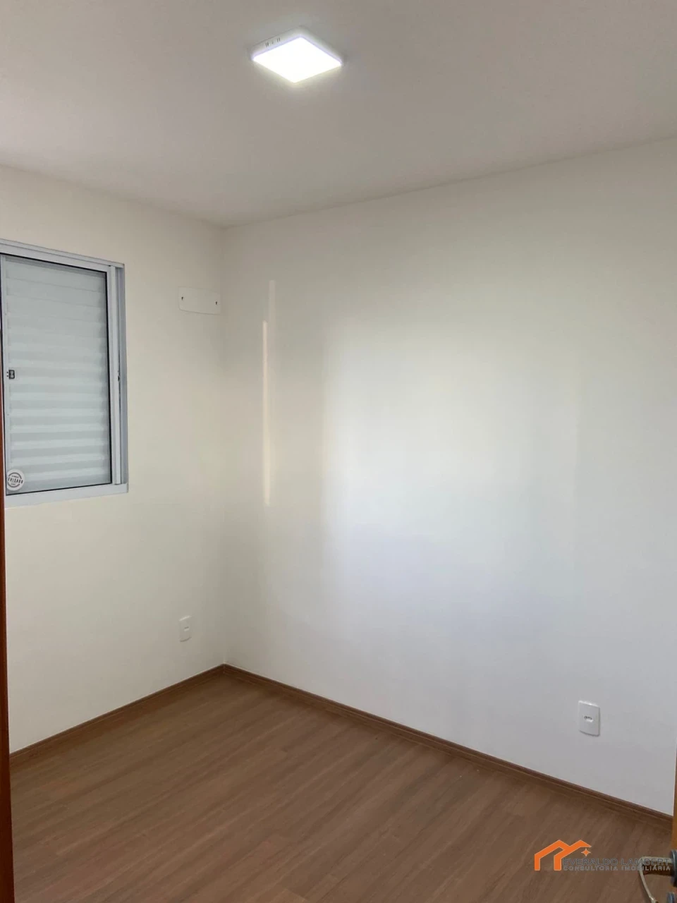 Imagens do imóveis APARTAMENTO ED. LAKE PORTINARI
