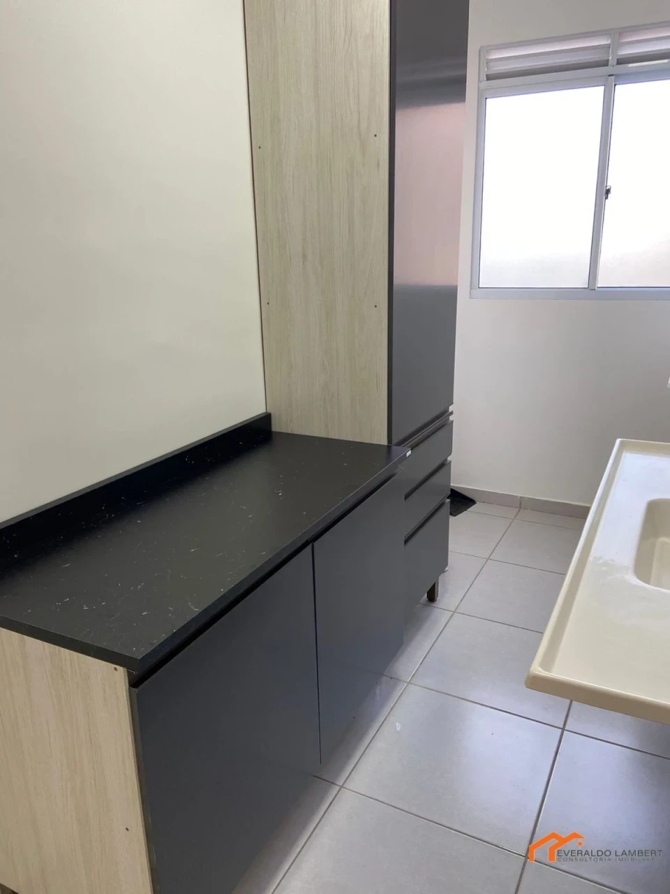 Imagens do imóveis APARTAMENTO ED. LAKE PORTINARI