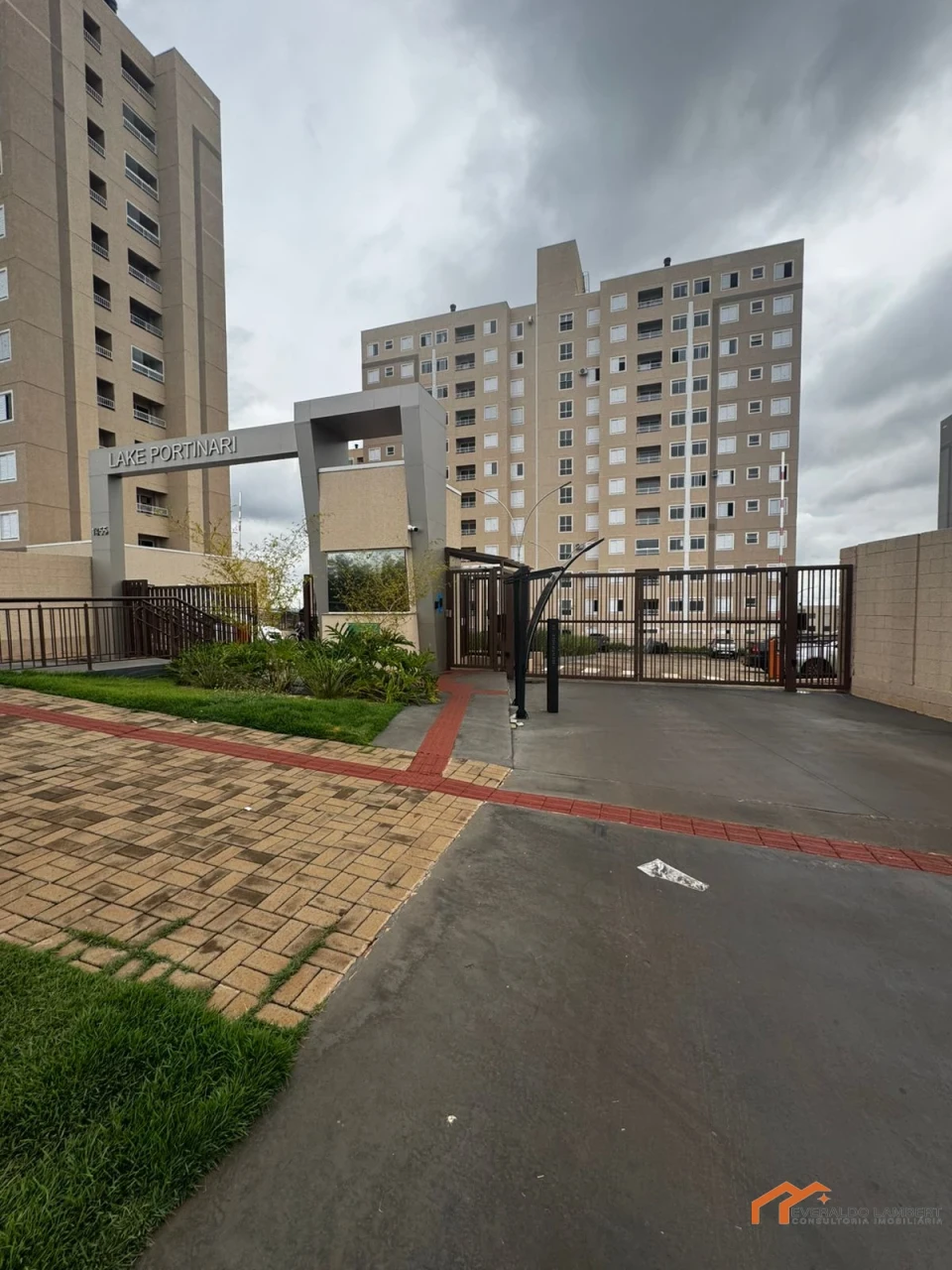 Imagens do imóveis APARTAMENTO ED. LAKE PORTINARI