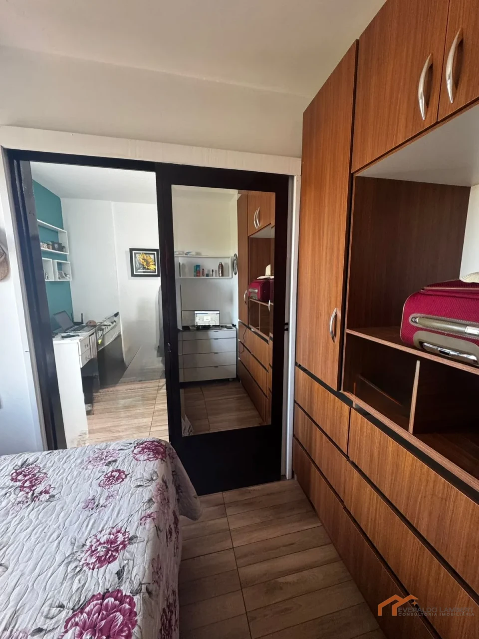 Imagens do imóveis APARTAMENTO ED. FLAT GUARATUBA | MOBILIADO | ALUGUEL POR DIÁRIA.