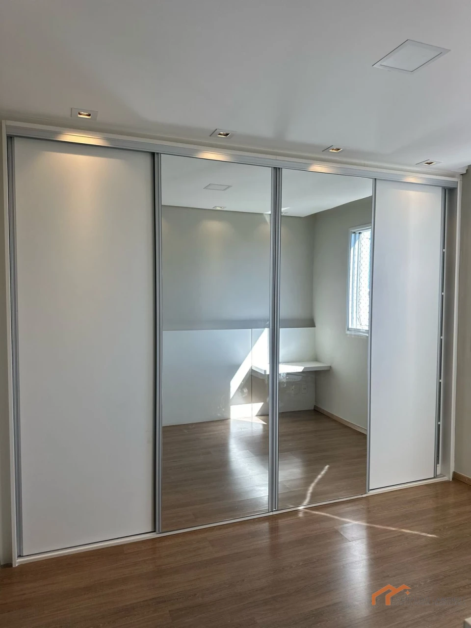 Imagens do imóveis APARTAMENTO ED. COSMOPOLITAN RESIDENCE