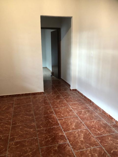 Imagens do imóveis CASA COM EDÍCULA.