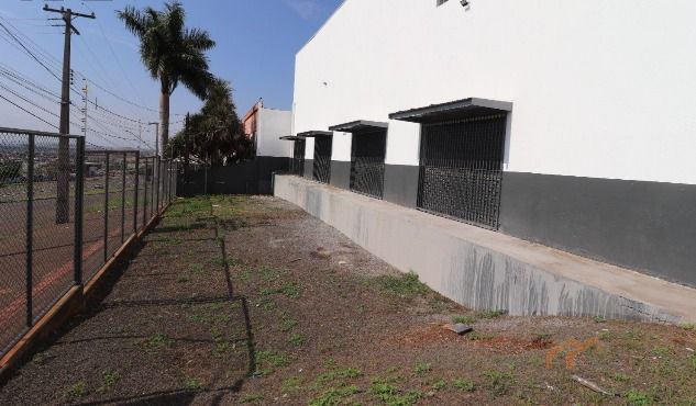 Imagens do imóveis Barracão com Doca e Pátio | Industrial/Comercial.