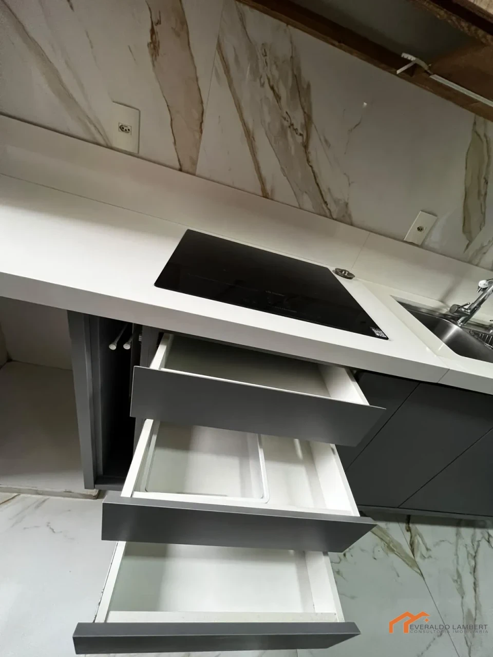 Imagens do imóveis APARTAMENTO ED. FIT TERRA BONITA | SEMI-MOBILIADO.