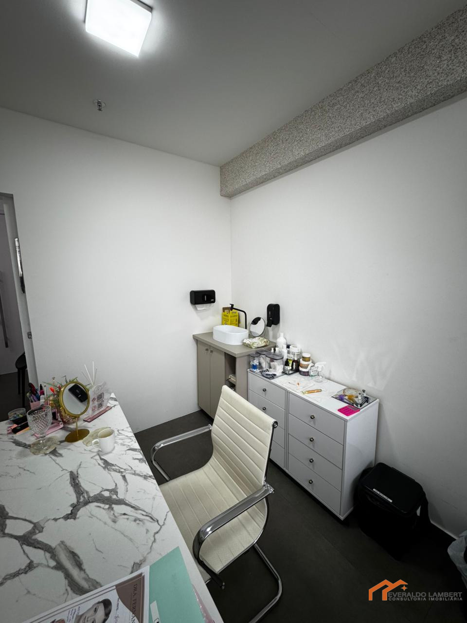 Imagens do imóveis SALA  ED. ATSUSHI  YOSHII TOWER - Decorada.