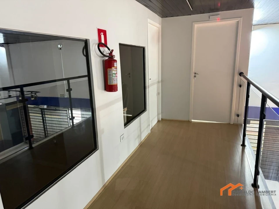 Imagens do imóveis LOJA COMERCIAL NOVA |  MOBILIADA  | PROX. AO LAGO IGAPÓ.