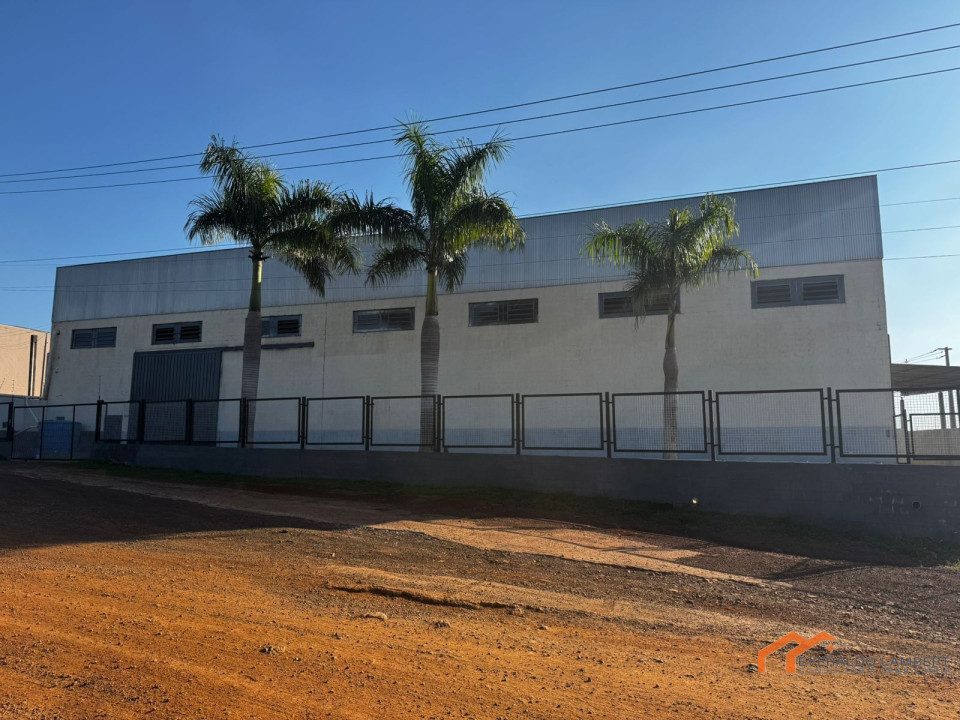 Imagens do imóveis BARRACÃO + DOCA 900m².