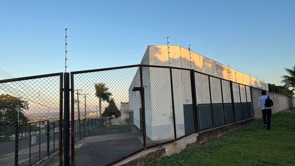 Imagens do imóveis Barracão com Doca e Pátio | Industrial/Comercial.