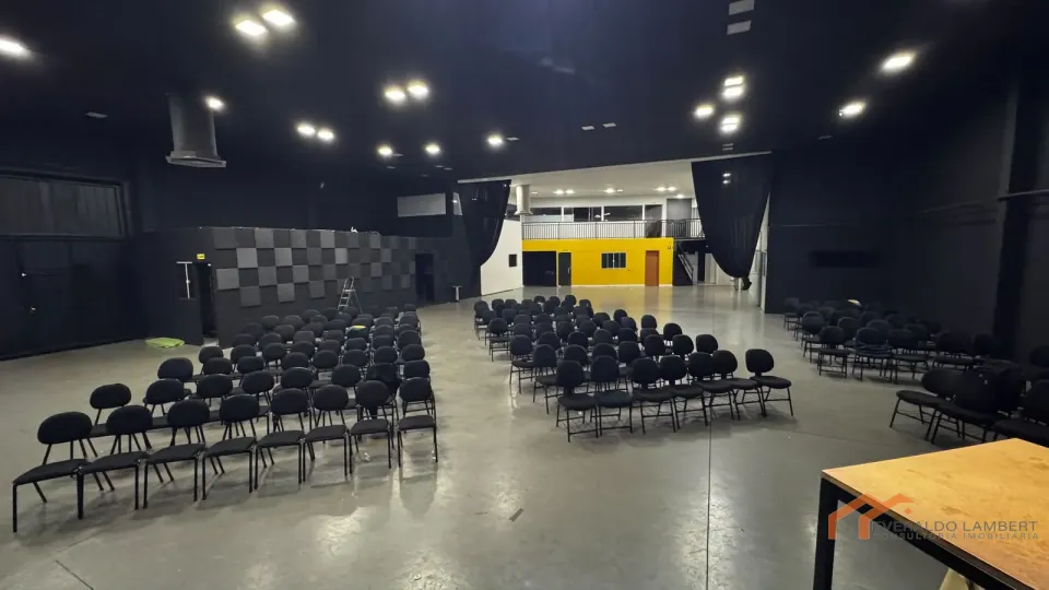 Imagens do imóveis BARRACÃO 1.100² + terreno para estacionamento 800m².