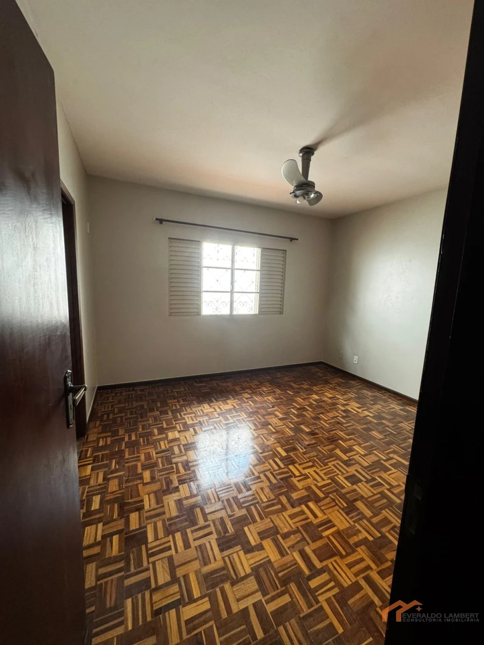 Imagens do imóveis CASA JD. QUEBEC