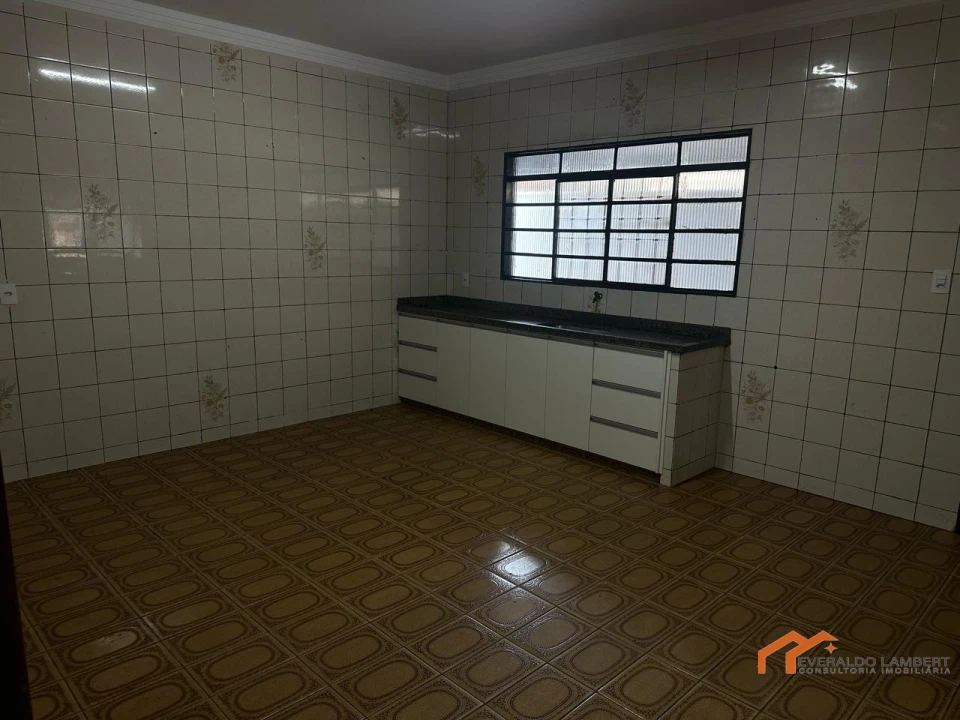 Imagens do imóveis CASA COM EDÍCULA