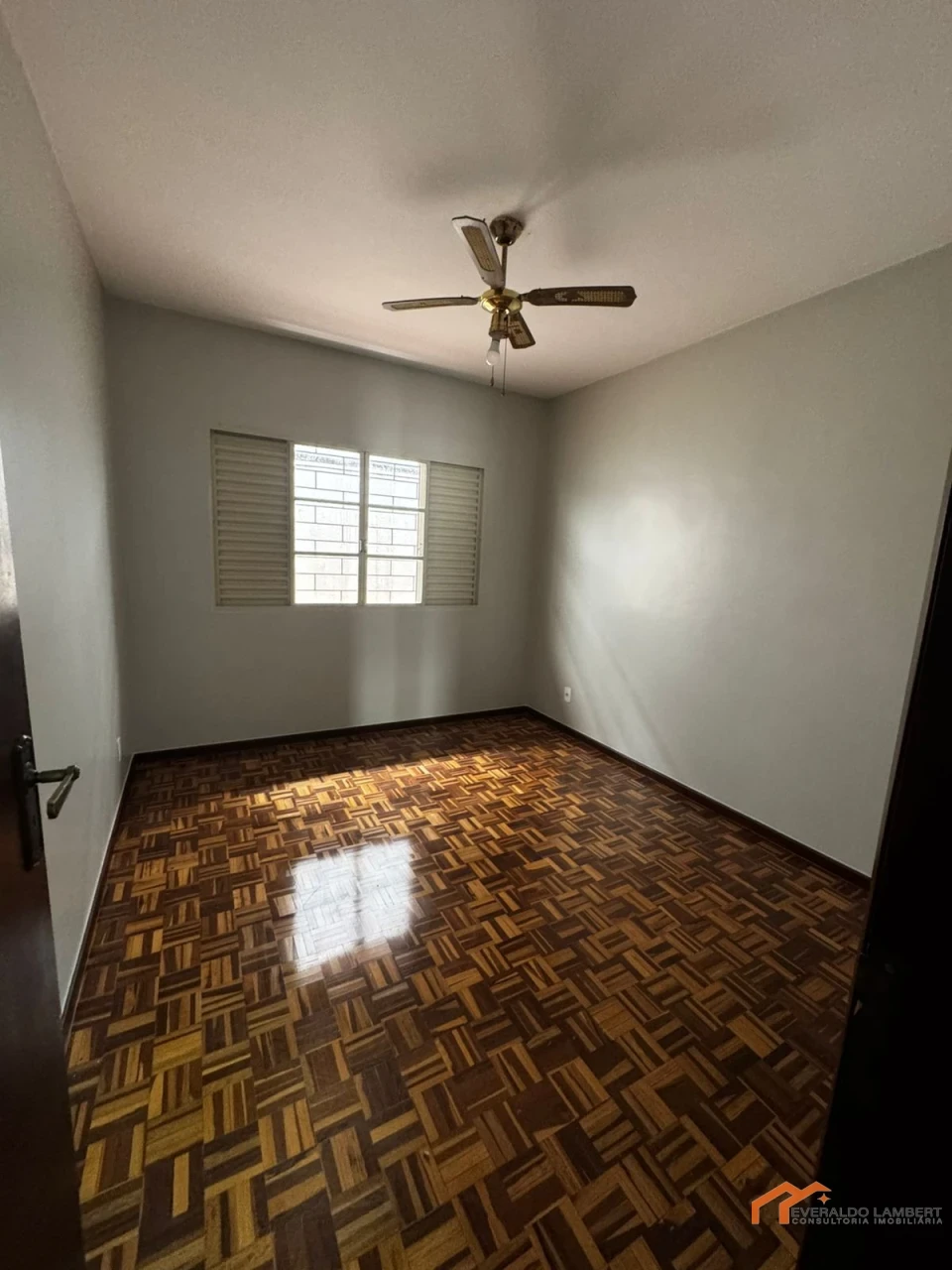 Imagens do imóveis CASA JD. QUEBEC