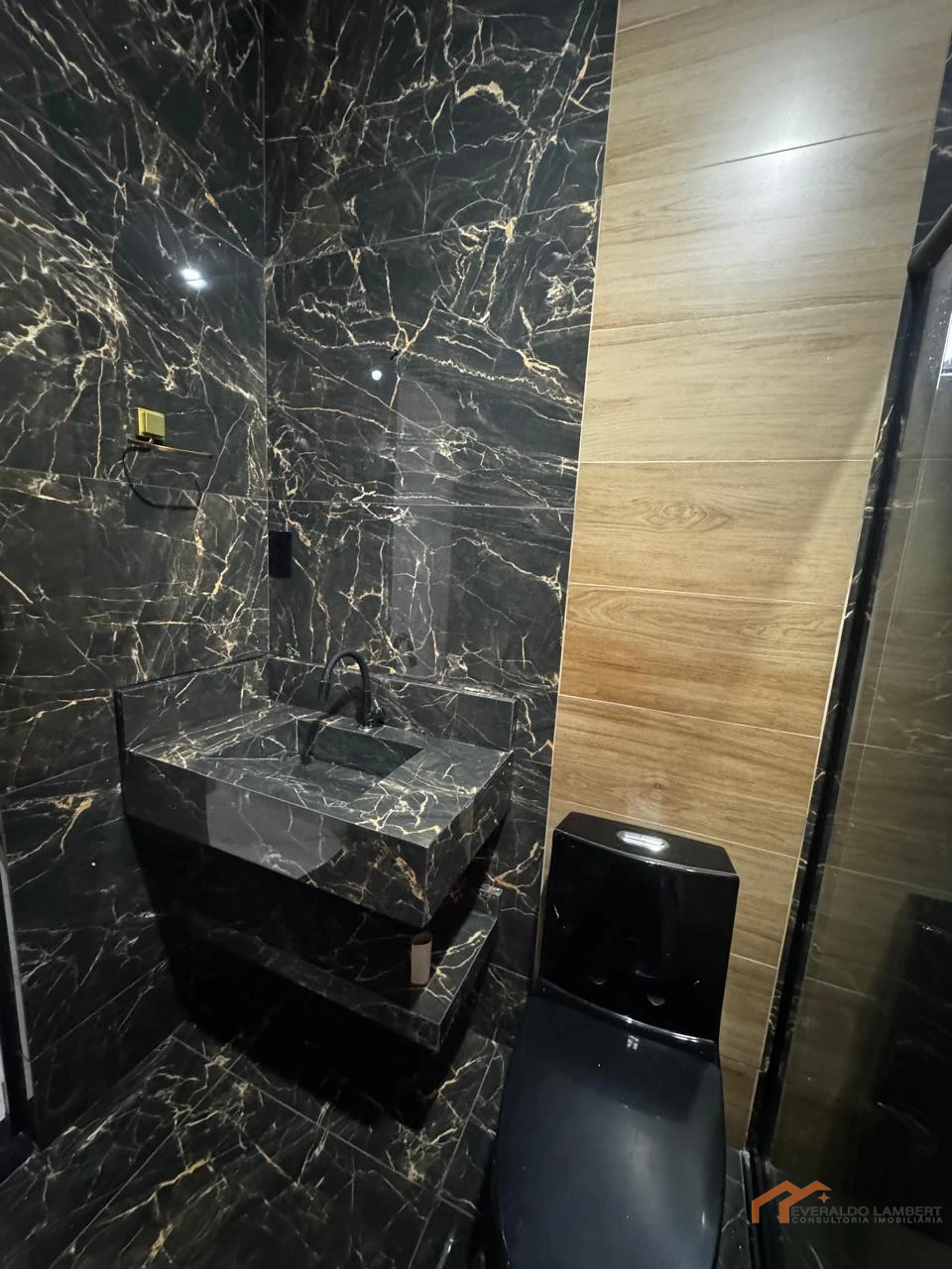 Imagens do imóveis CASA NOVA | COMPLETO DE ARMÁRIOS.