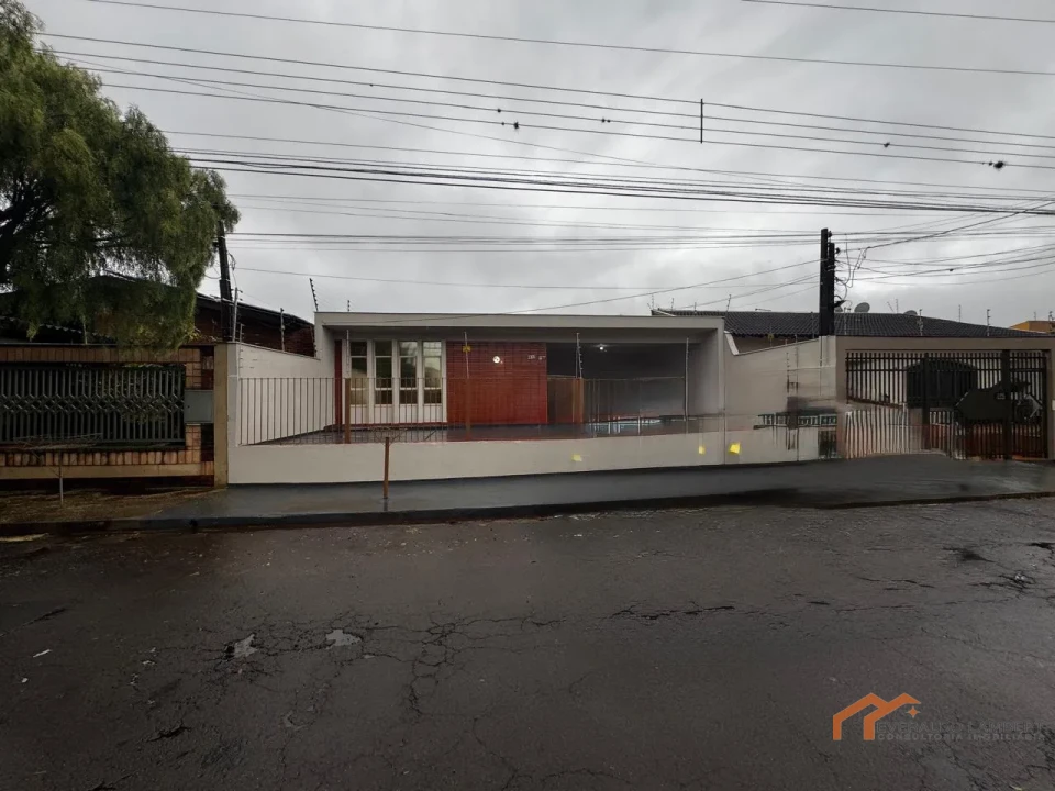Imagens do imóveis CASA COM EDÍCULA.