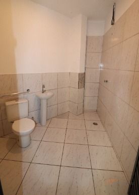 Imagens do imóveis Barracão com Doca e Pátio | Industrial/Comercial.
