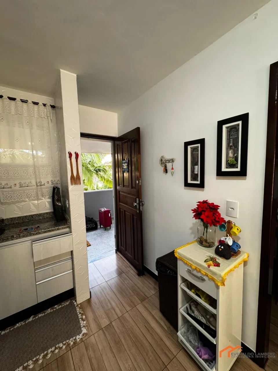 Imagens do imóveis APARTAMENTO ED. FLAT GUARATUBA | MOBILIADO | ALUGUEL POR DIÁRIA.