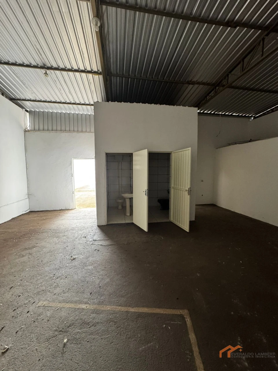 Imagens do imóveis BARRACÃO 180m²