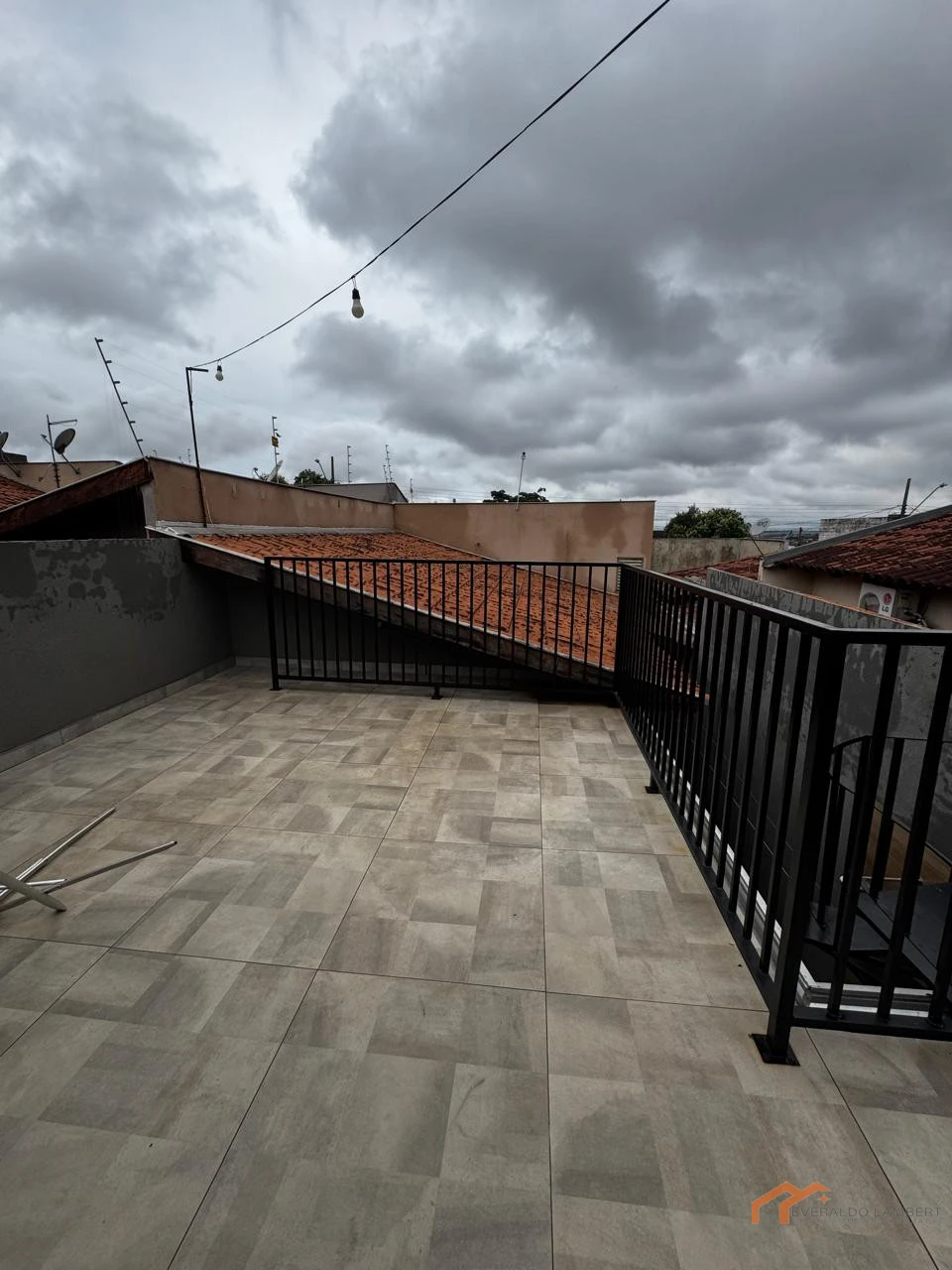 Imagens do imóveis CASA NOVA | COMPLETO DE ARMÁRIOS.