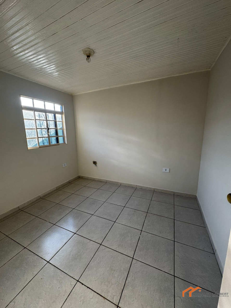 Imagens do imóveis CASA REFORMADA JD. IMAGAWA.