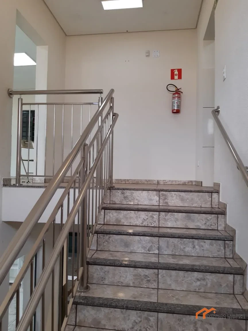 Imagens do imóveis BARRACÃO INDUSTRIAL/COMERCIAL 1800m².