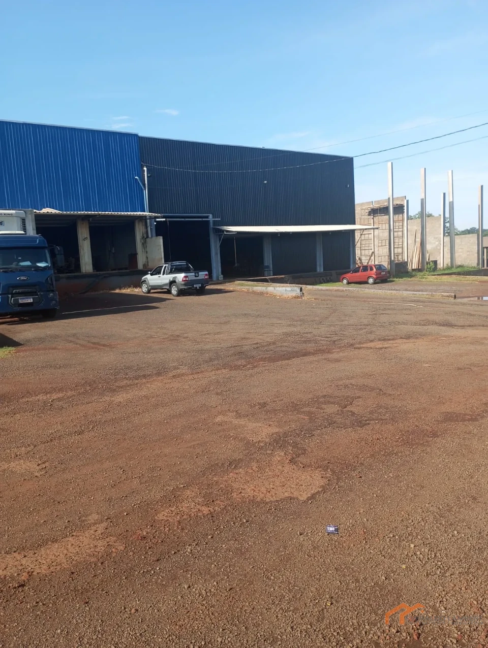 Imagens do imóveis BARRACÃO 1000m² | INDUSTRIAL/COMERCIAL.
