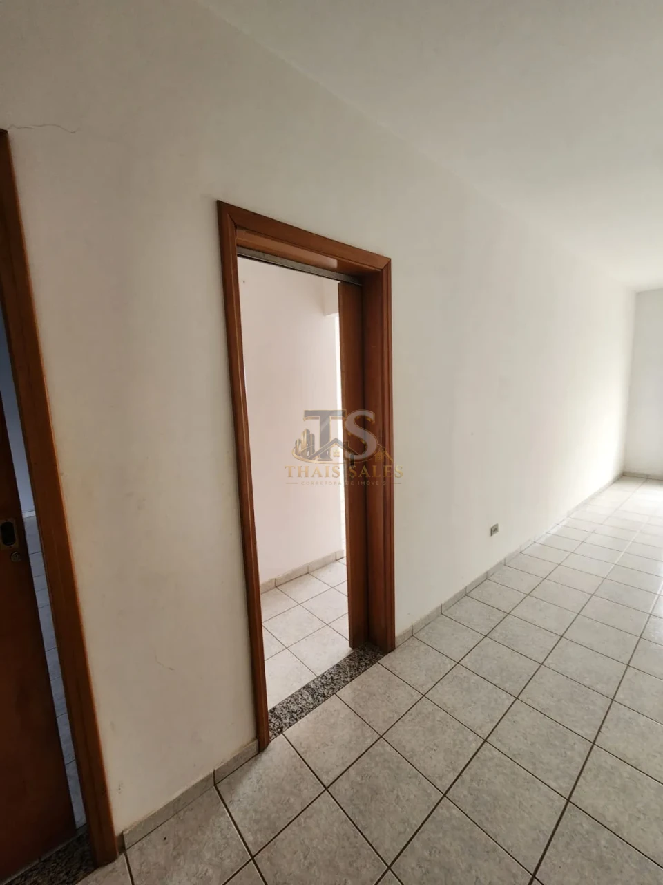 SALA COMERCIAL SOBRELOJA