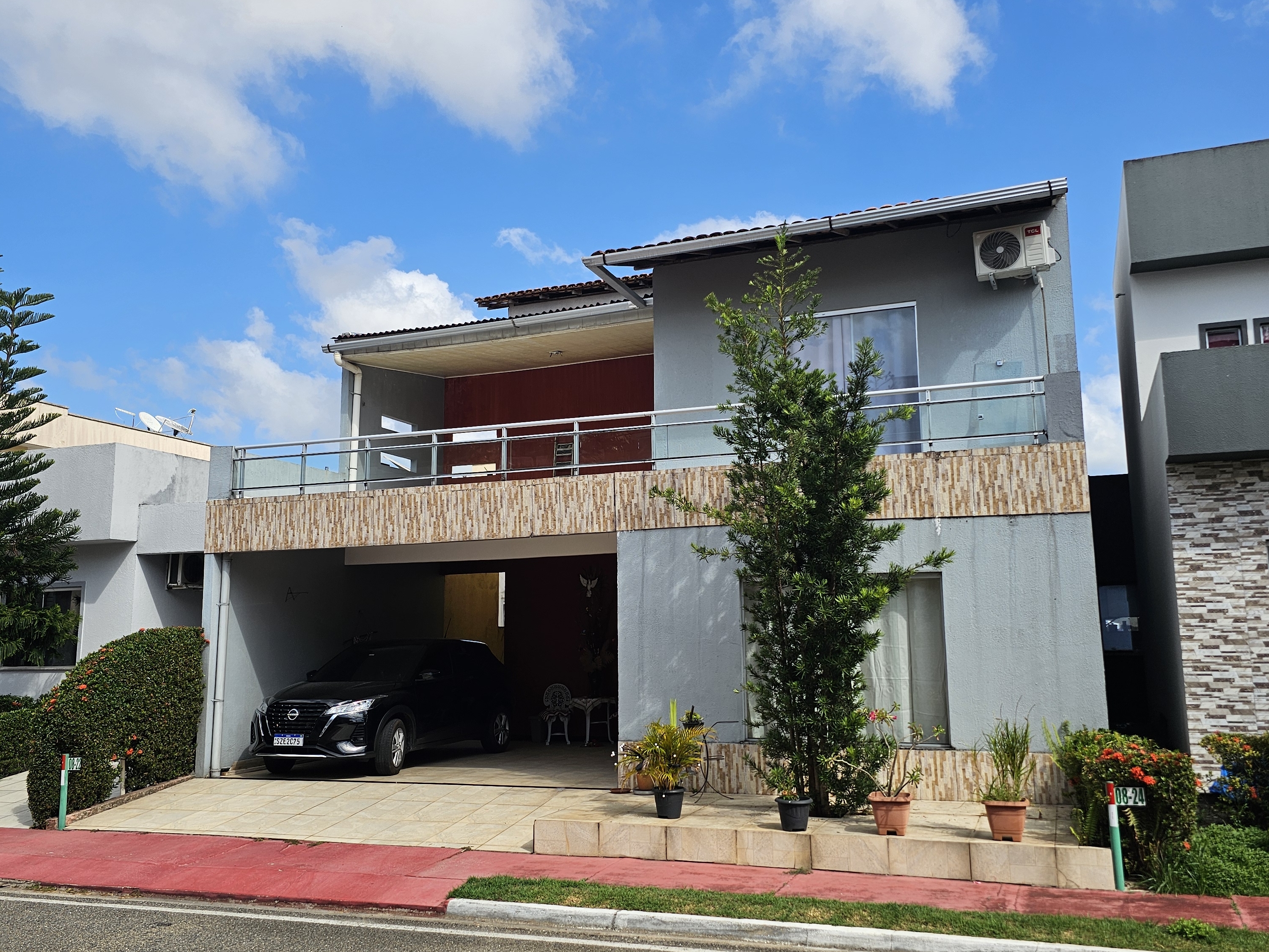 Imagens do imóveis VENDO BELA CASA NO CONDOMINIO VILLA FIRENZE