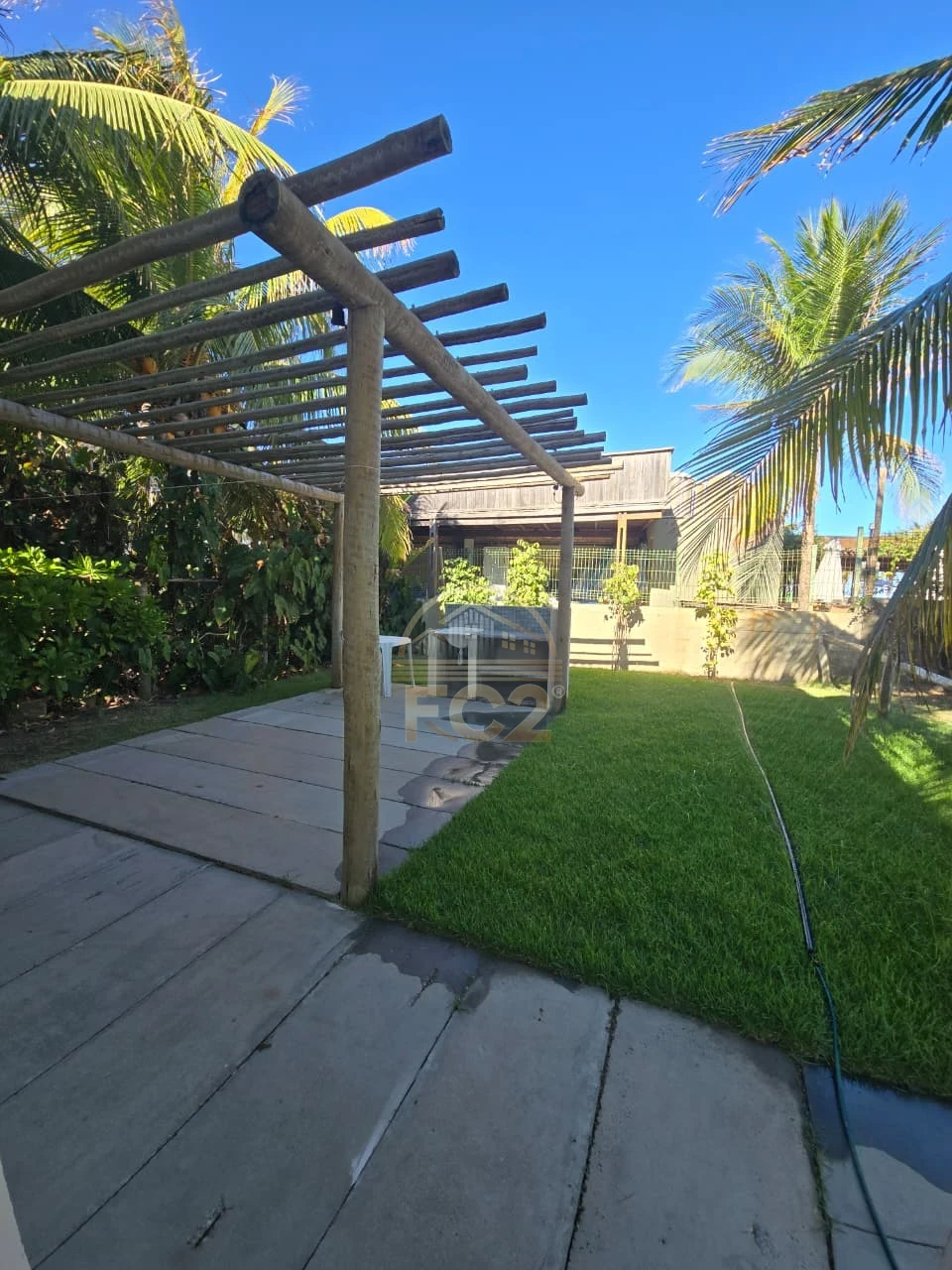 Imagens do imóveis Casa de praia pé na areia em condomínio dentro de Maceió