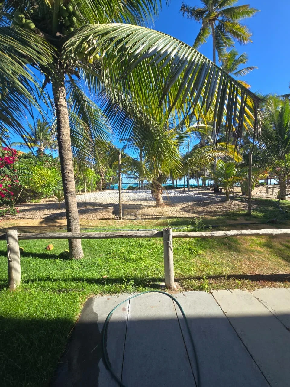 Imagens do imóveis Casa de praia pé na areia em condomínio dentro de Maceió