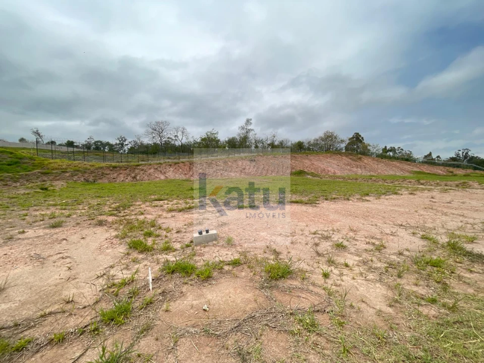 Terreno à venda no Condomínio Portal dos Lagos – Jundiaí/SP Imagens do imóveis Terreno à venda no Condomínio Portal dos Lagos – Jundiaí/SP