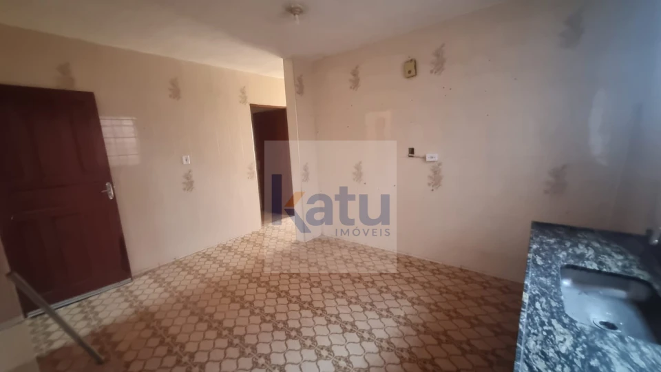 Imagens do imóveis CASA À VENDA COM 4 DORMITÓRIOS NO BAIRRO VILA ROSSI - JUNDIAÍ/SP