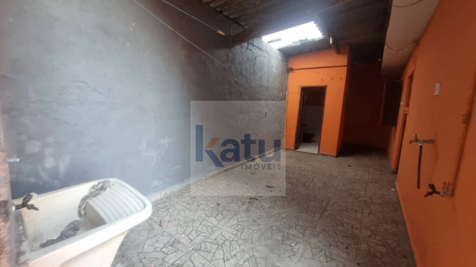 Imagens do imóveis CASA À VENDA COM 4 DORMITÓRIOS NO BAIRRO VILA ROSSI - JUNDIAÍ/SP