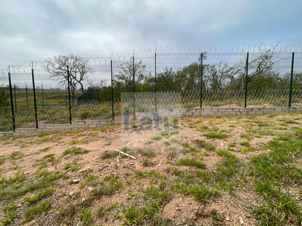 Terreno à venda no Condomínio Portal dos Lagos – Jundiaí/SP Imagens do imóveis Terreno à venda no Condomínio Portal dos Lagos – Jundiaí/SP
