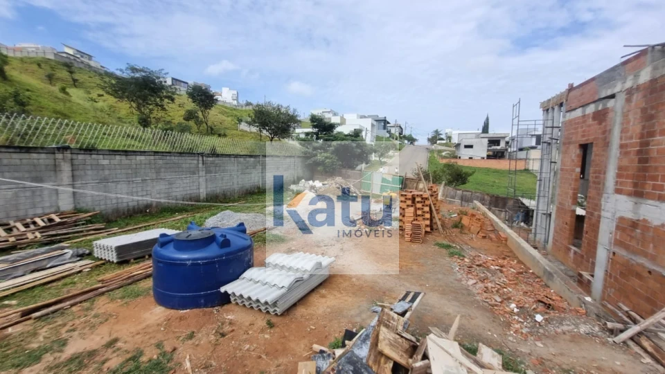 Imagens do imóveis Terreno Plano à Venda de 450m² no Condomínio Terras de Jundiaí - Jundiaí/SP