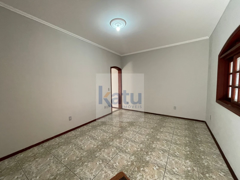 Imagens do imóveis Casa com Edicula à Venda ou Locação no Bairro Medeiros - Jundiai/SP