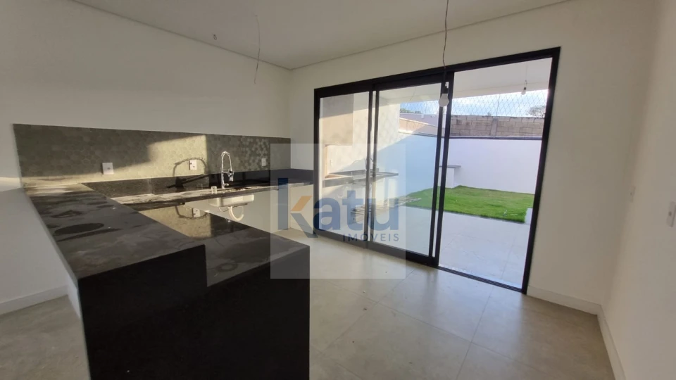 Imagens do imóveis CASA TÉRREA À VENDA COM 03 SUÍTES NO CONDOMÍNIO PHYTUS - ITUPEVA/SP