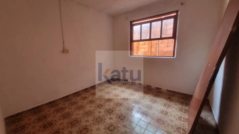 Imagens do imóveis CASA À VENDA COM 4 DORMITÓRIOS NO BAIRRO VILA ROSSI - JUNDIAÍ/SP