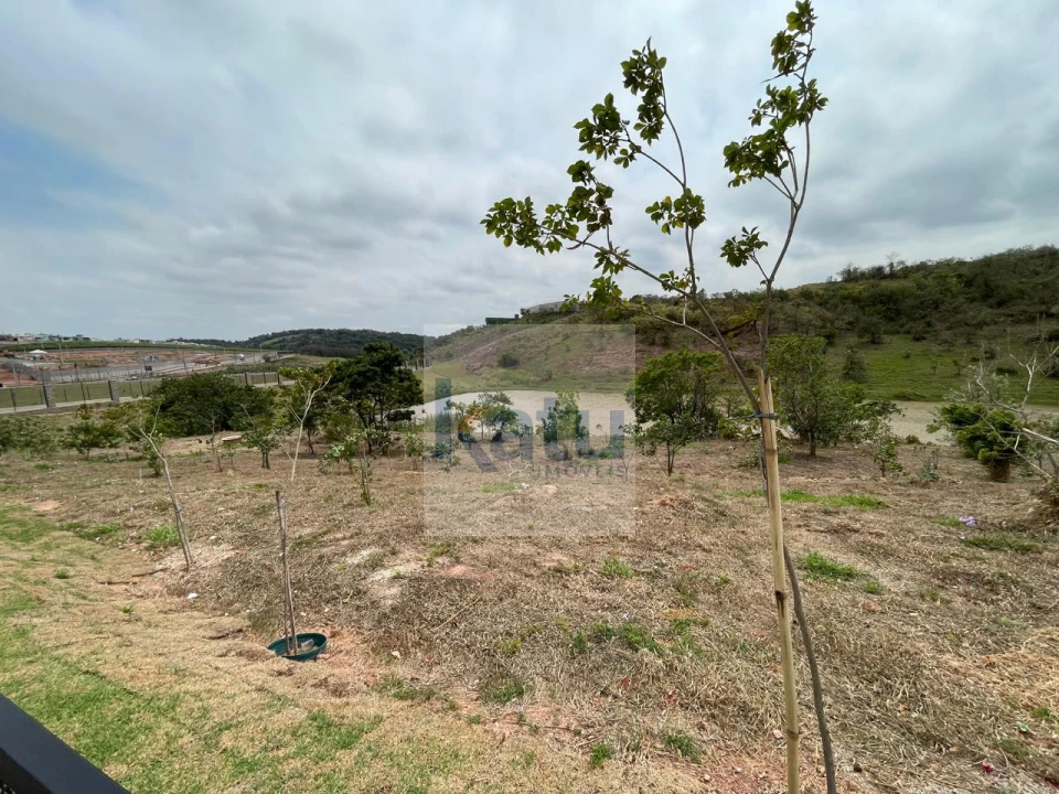 Terreno à venda no Condomínio Portal dos Lagos – Jundiaí/SP Imagens do imóveis Terreno à venda no Condomínio Portal dos Lagos – Jundiaí/SP