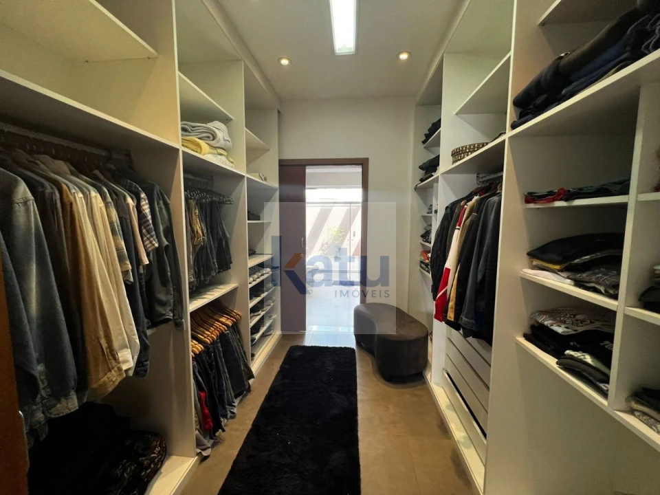 Imagens do imóveis Casa à Venda com 05 Suítes no Condomínio Il Paradiso - Vinhedo/SP