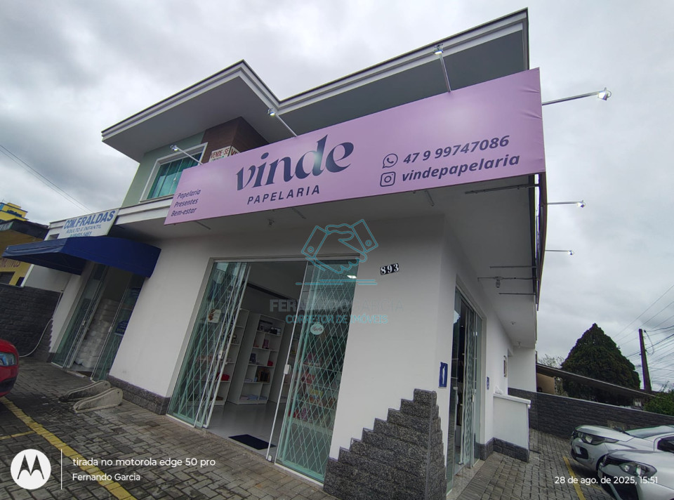 Casa comercial com 4 salas à venda no Comasa, Joinville