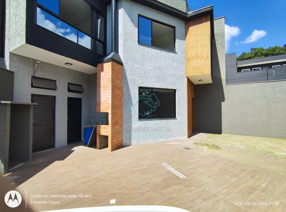 Casa com 3 quartos à venda no Petrópolis, Joinville