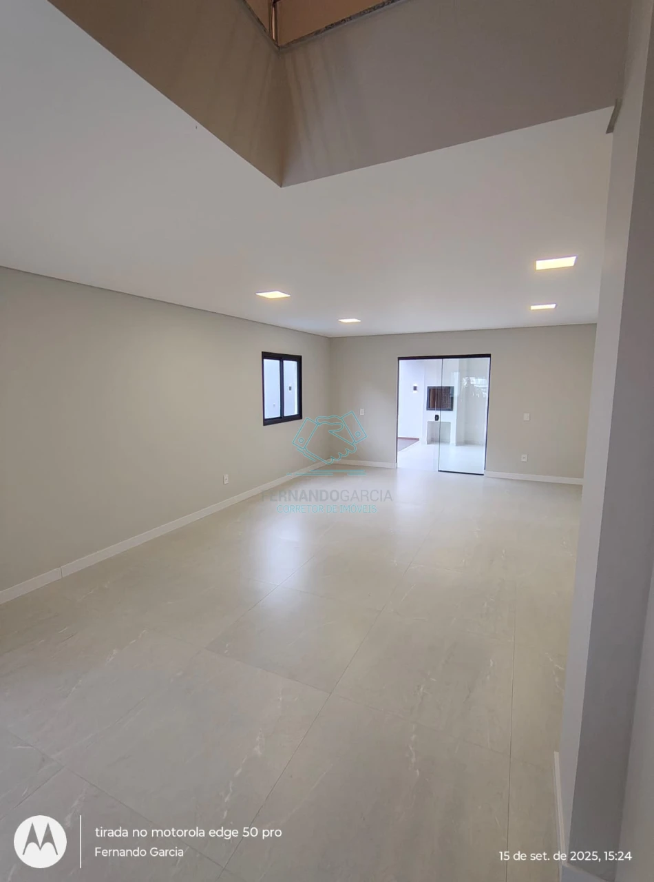 Casa com 3 quartos à venda no Atiradores, Joinville