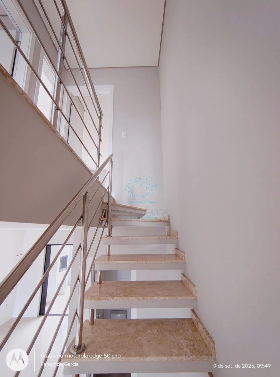 Lindo sobrado geminado à venda no bairro bom retiro