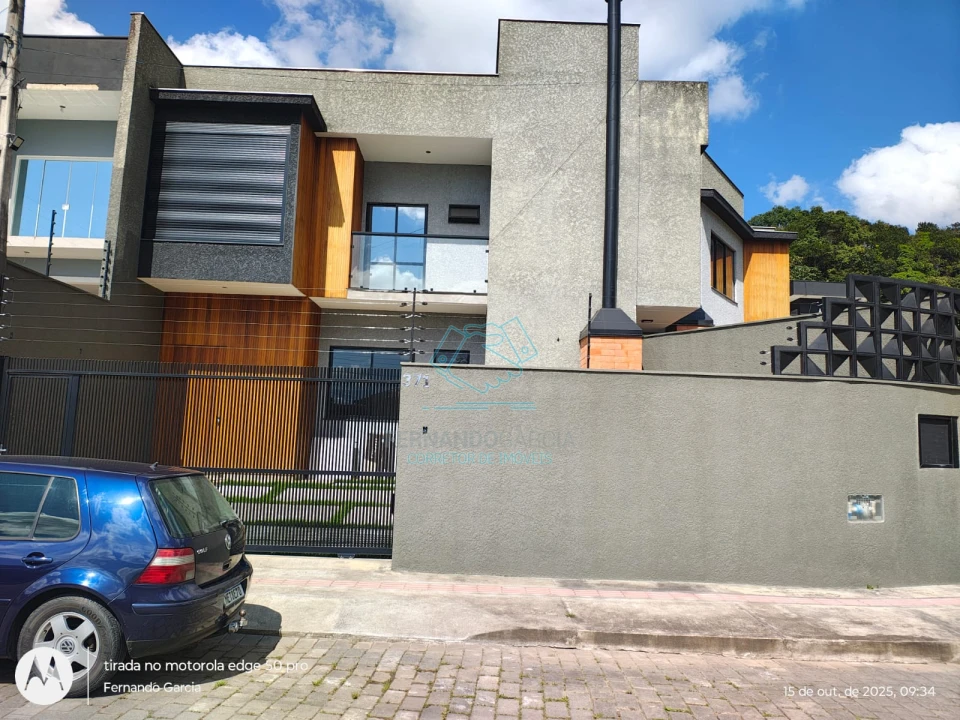 Casa com 3 quartos à venda no Petrópolis, Joinville