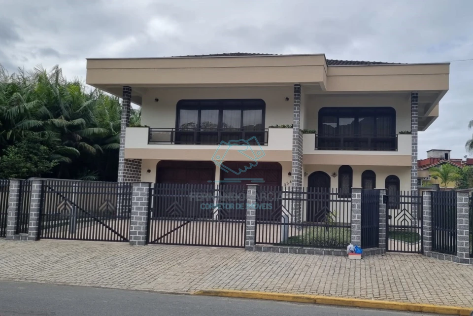 À venda: lindo sobrado com residência nos fundos em pirabeiraba